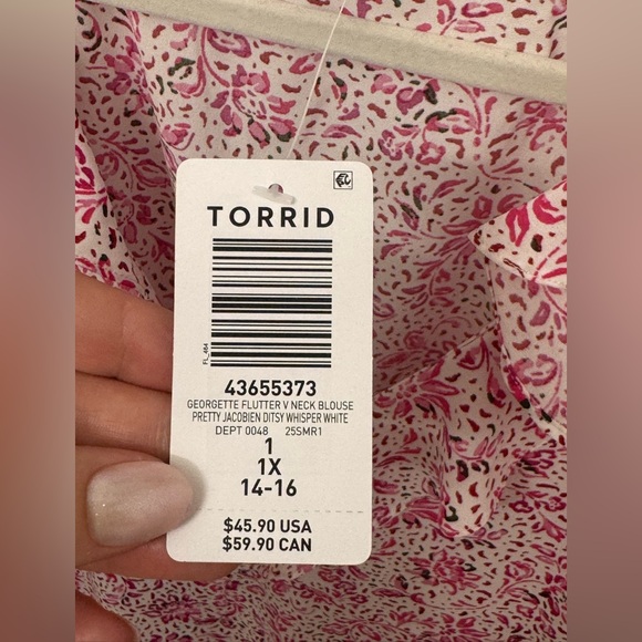 NWT Torrid Georgette Flutter V neck blouse “pretty Jacobien ditsy whisper white” - Picture 8 of 9